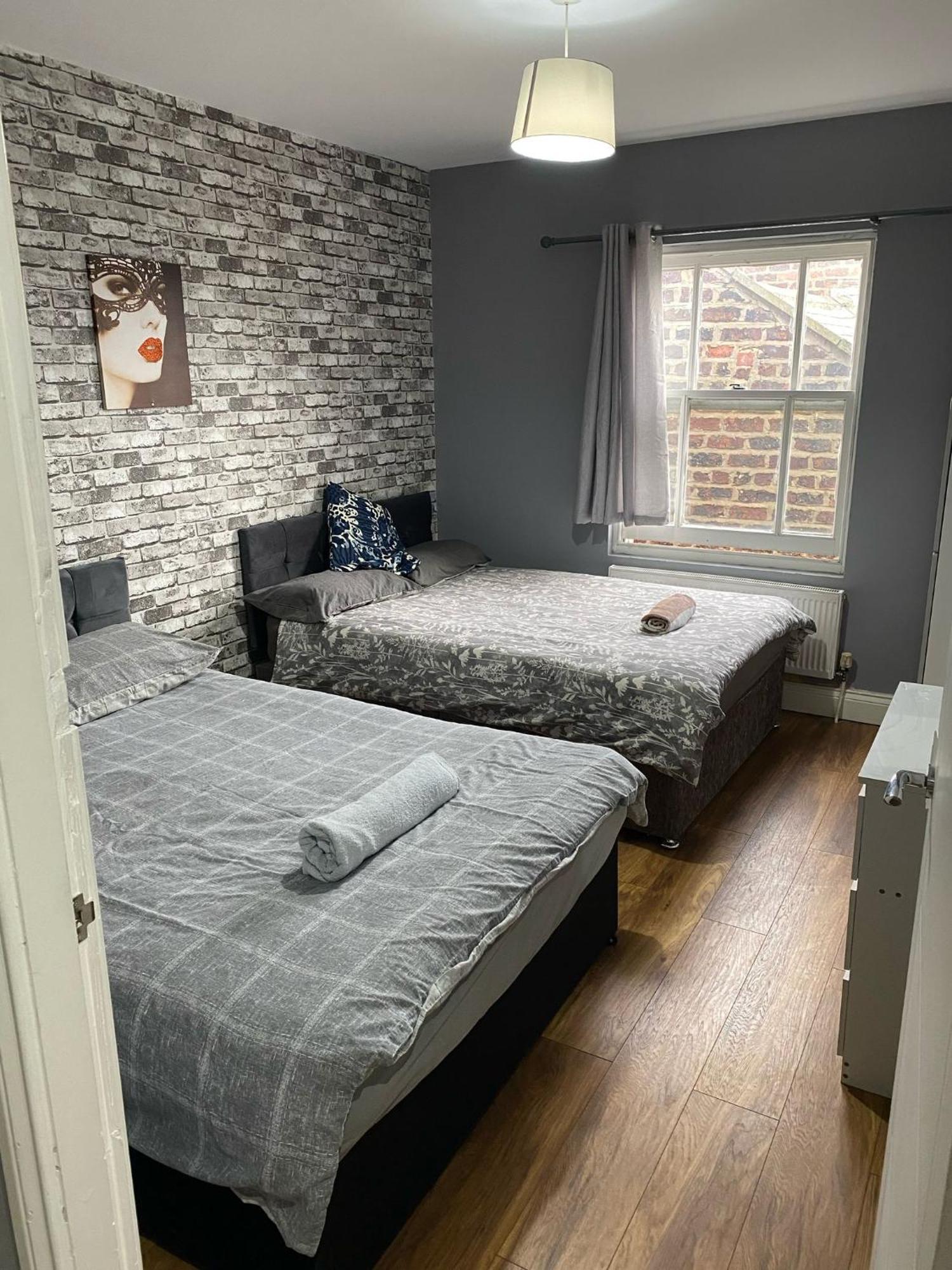 Spacious Centre Apartment *
